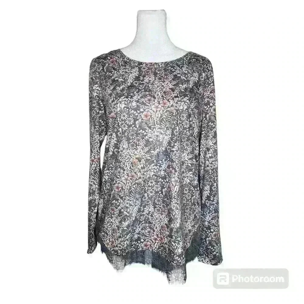Lauren Conrad women's floral long sleeve tee with lace hem size small
